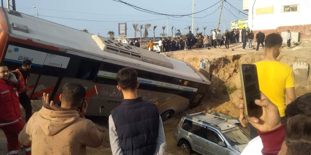 10 إصابات في حادث سير غرب مدينة غزة