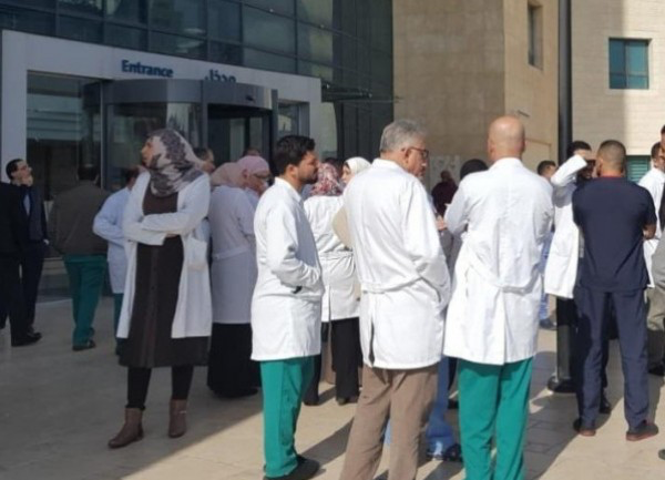 وزارة الصحة تدعو الأطباء للالتزام بأماكن عملهم خدمة للمرضى والجرحى في هذا الظرف الحساس