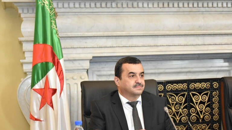 وزير الطاقة الجزائري: قرار خفض إنتاج 