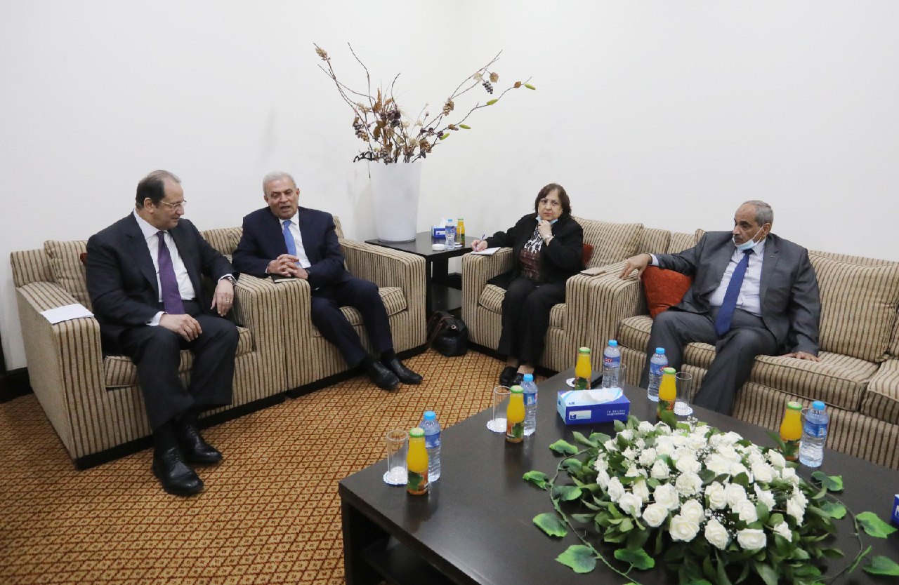 وفد حكومي يلتقي رئيس جهاز المخابرات العامة المصرية في قطاع غزة