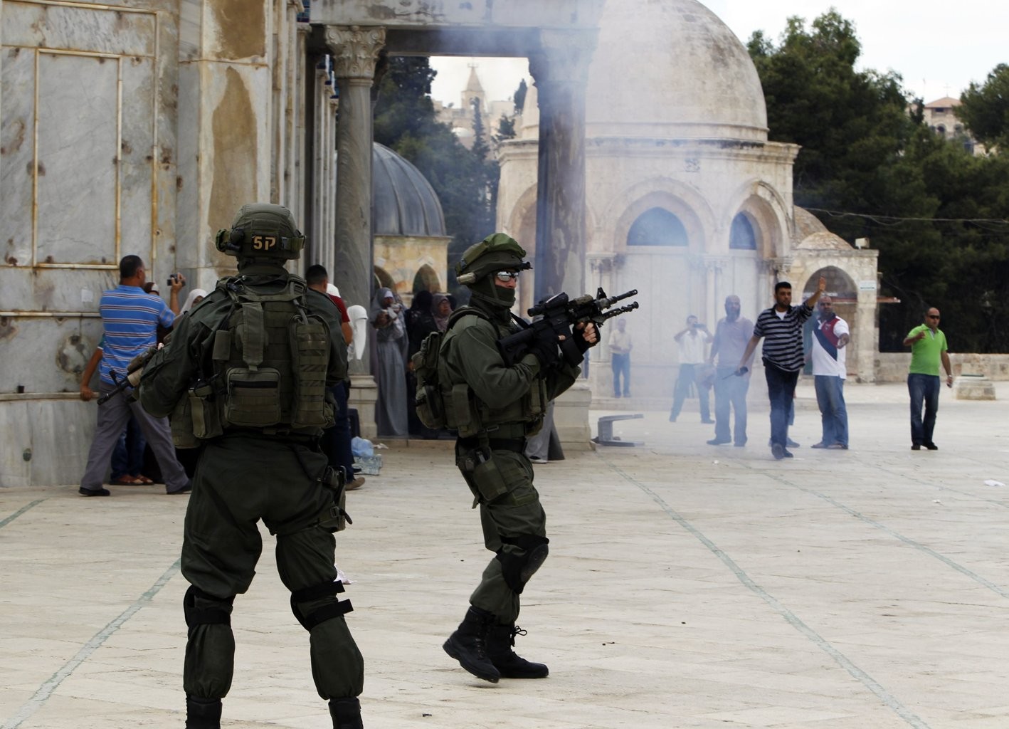 وزارة القدس: الاحتلال يمارس جريمة العقاب الجماعي ضد آلاف المواطنين