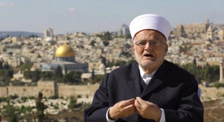 الأوقاف الإسلامية تستنكر قرار الاحتلال إبعاد الشيخ عكرمة صبري عن المسجد الأقصى