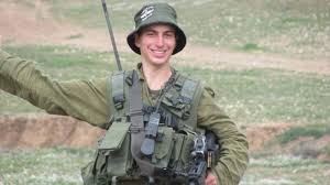 شقيق الجندي غولدين يوجَّه انتقادًا للحكومة الإسرائيلية