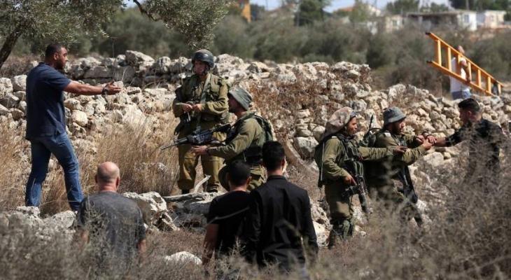 الاحتلال الإسرائيلي يمنع المزارعين من دخول أراضيهم المحاذية لمستوطنات جنوب وشرق بيت لحم