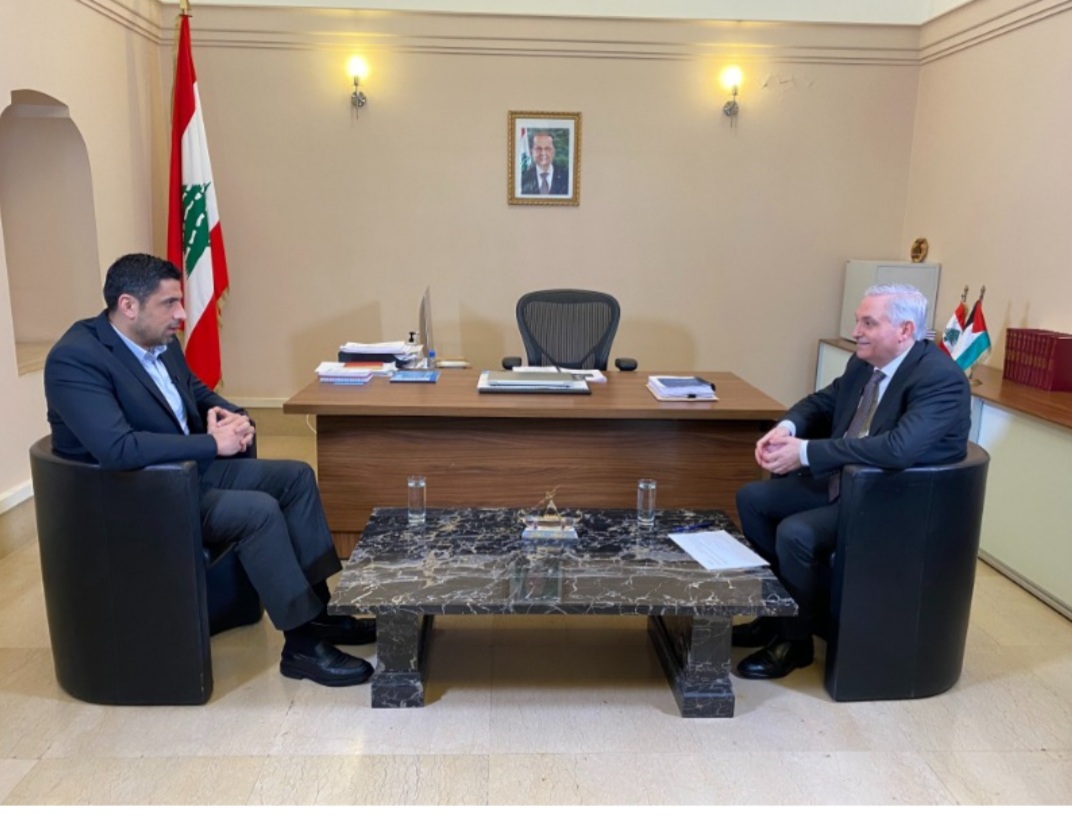 رئيس لجنة الحوار اللبناني الفلسطيني: سنقوم قريبا بتغيير بطاقة اللاجئين الفلسطينيين في لبنان لتصبح مُمغنطة