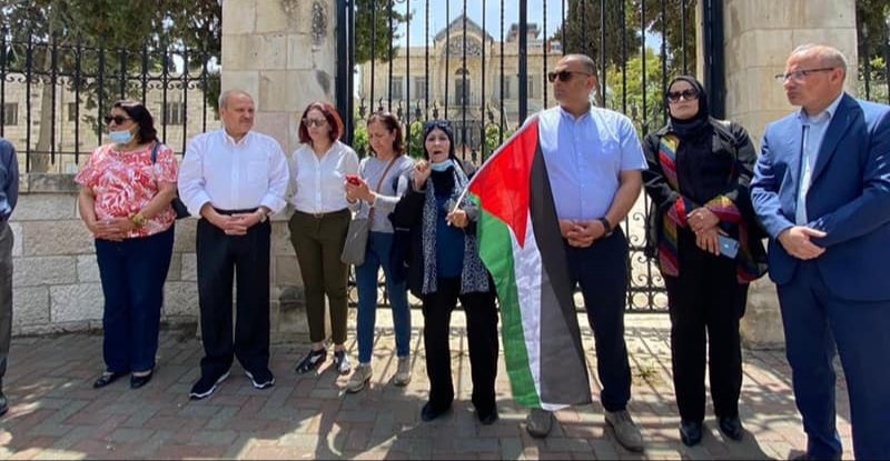 مرشحو التشريعي عن القدس ينظمون وقفة أمام بيت الشرق تأكيدا على حق العاصمة بالانتخابات