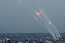 إعلام إسرائيلي: هذا ما تُشير إليه تجارب حماس الصاروخية في غزة