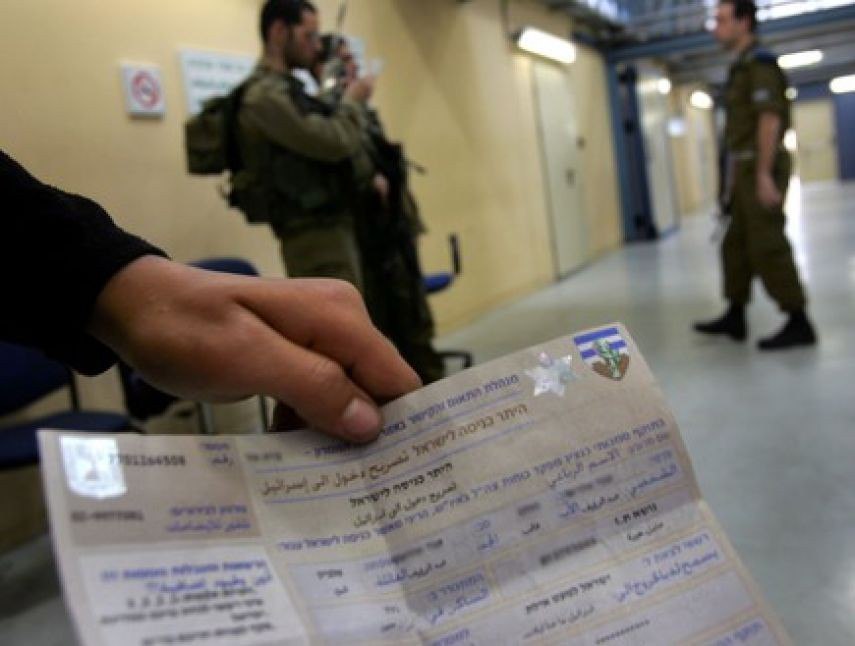 إسرائيل تسمح بسحب أي عامل من غزة للداخل المحتل دون التسجيل في تصاريح العمل