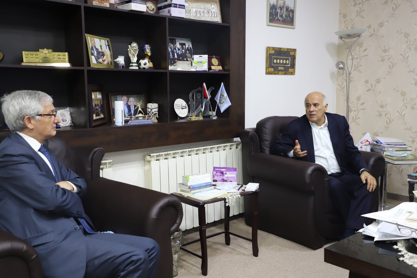 تفاصيل اجتماع الرجوب مع السفير التركي بالقدس