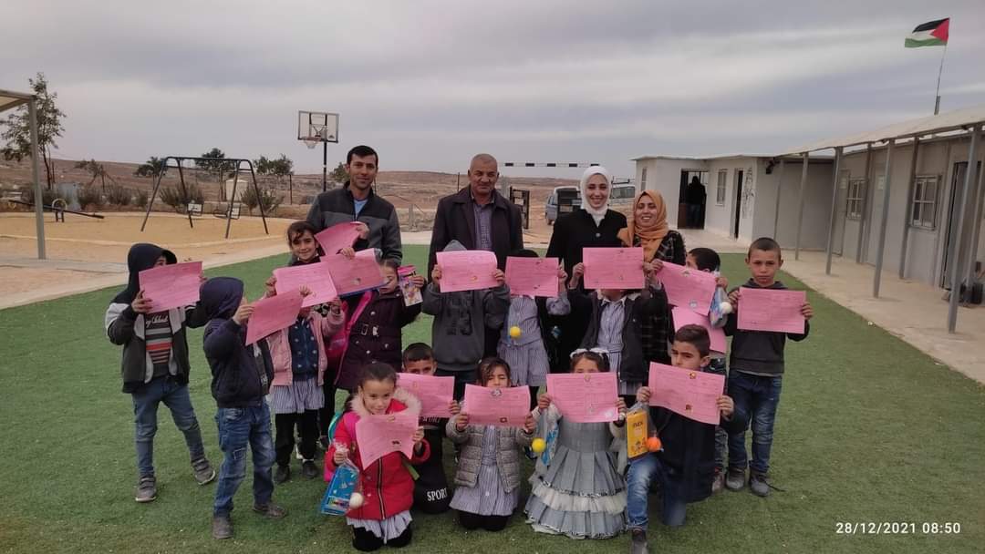 التربية تندد بإخطار الاحتلال لمدرسة شعب البطم في يطا