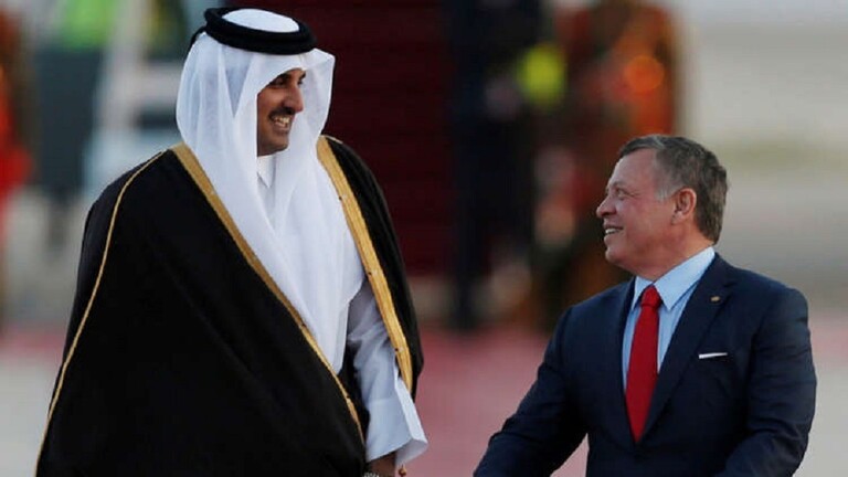 ملك الأردن وأمير قطر يبحثان هاتفياً التطورات في فلسطين