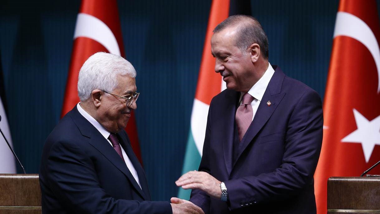 الرئيس عباس يتلقى برقية تهنئة من نظيره التركي بذكرى إعلان الاستقلال