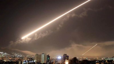 الدفاعات الجوية السورية تتصدى لهجوم صاروخي إسرائيلي استهدف محيط دمشق