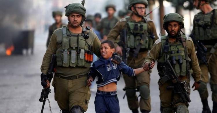 الاتحاد الأوروبي: من المفزع أن نشهد سلسلة من الانتهاكات الإسرائيلية بحق الأطفال الفلسطينيين