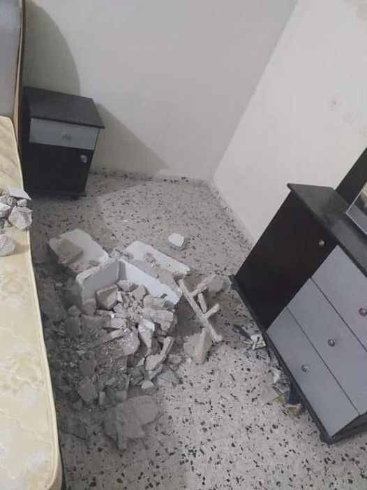 إصابة مواطنين بانهيار سقف داخل منزل جنوب قطاع غزة