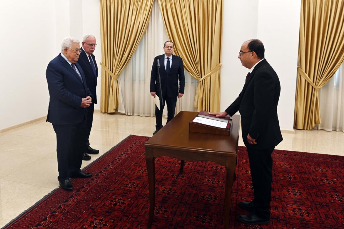 الشوملي يؤدي اليمين القانونية أمام الرئيس سفيرا لدولة فلسطين لدى أنغولا