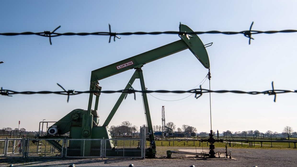 المفوضية الأوروبية: حزمة العقوبات السادسة ضد روسيا قد تشمل قيودا على واردات النفط