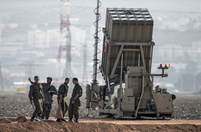 صحيفة عبرية: الجيش الإسرائيلي ينشر بطاريات القبة الحديدية بالجنوب 