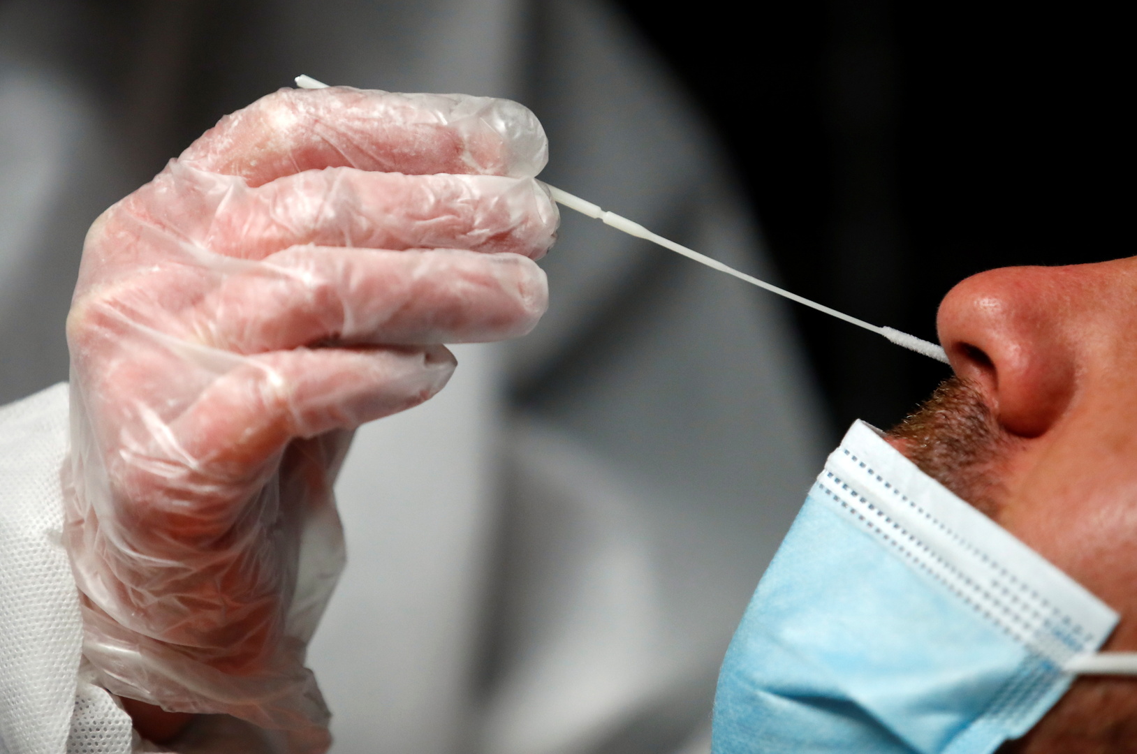 الصحة الفرنسية: تسجيل أول إصابة بالسلالة الجديدة لفيروس كورونا