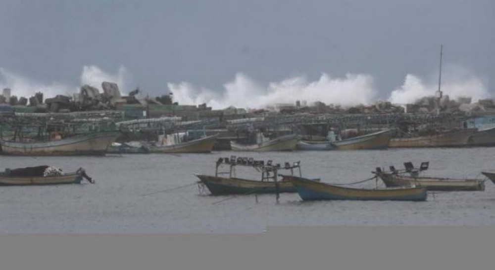 إغلاق بحر غزة بسبب الأحوال الجوية