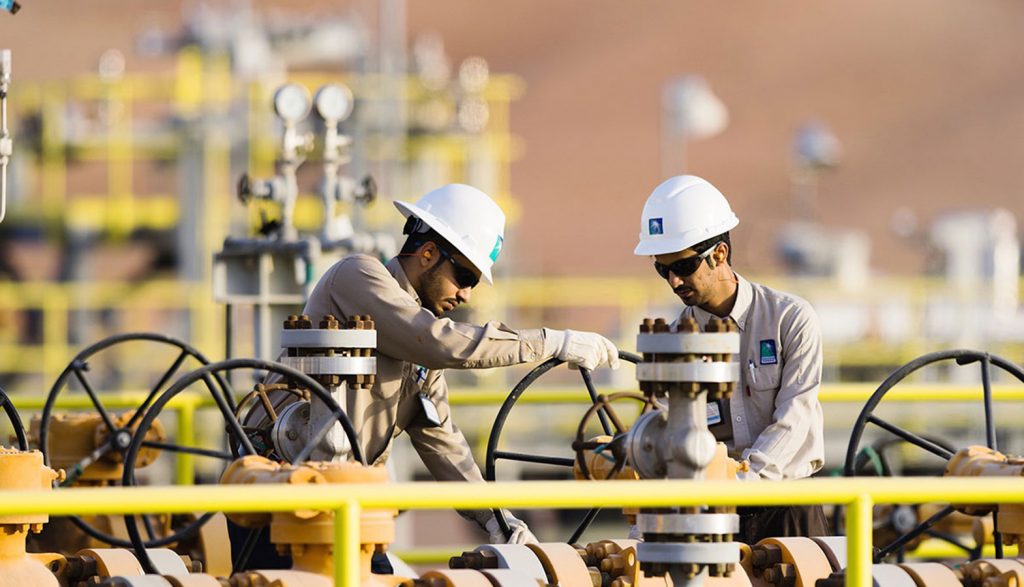 ارتفاع أسعار النفط يقفز بأرباح أرامكو 103% في النصف الأول من 2021