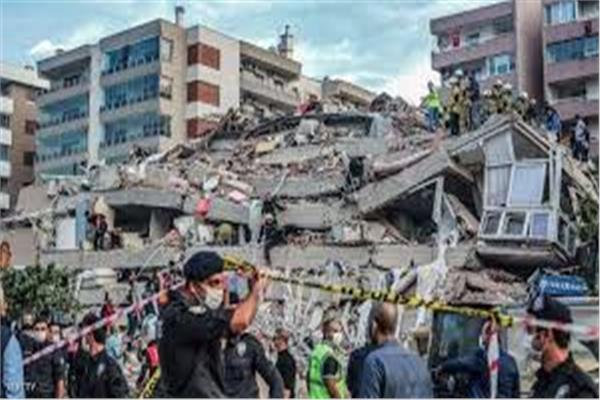 ارتفاع حصيلة ضحايا «زلزال إزمير» إلى 24 قتيلا