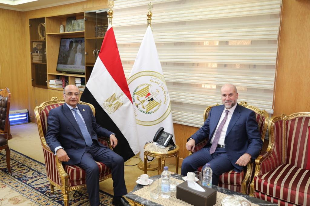 الهباش يبحث مع وزير العدل المصري التعاون في المجالات القانونية والقضائية