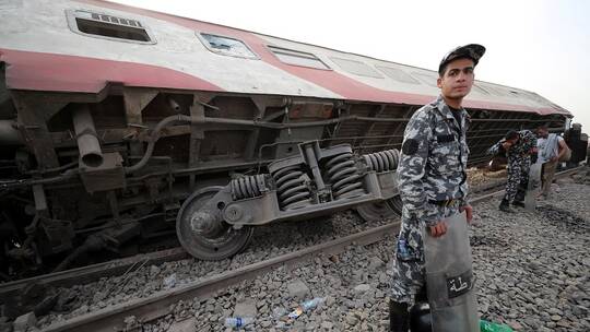 مصر.. استقالة رئيس هيئة سكك الحديد بعد حادث القطار في طوخ