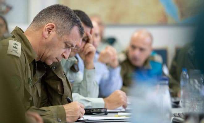 كوخافي ينهي جلسة لتقييم الأوضاع على حدود غزة والجيش يستعد للتصعيد