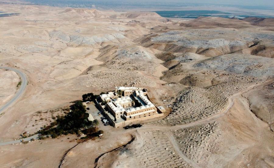 شاهد | تفاصيل إفشال أكبر صفقة لتسريب 11 ألف دونم من أراضي السواحرة في النبي موسى 