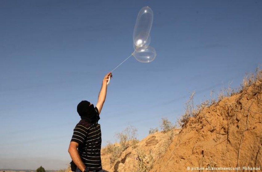 إسرائيل: الاشتباه ببالونات متفجرة سقطت في مستوطنات الغلاف
