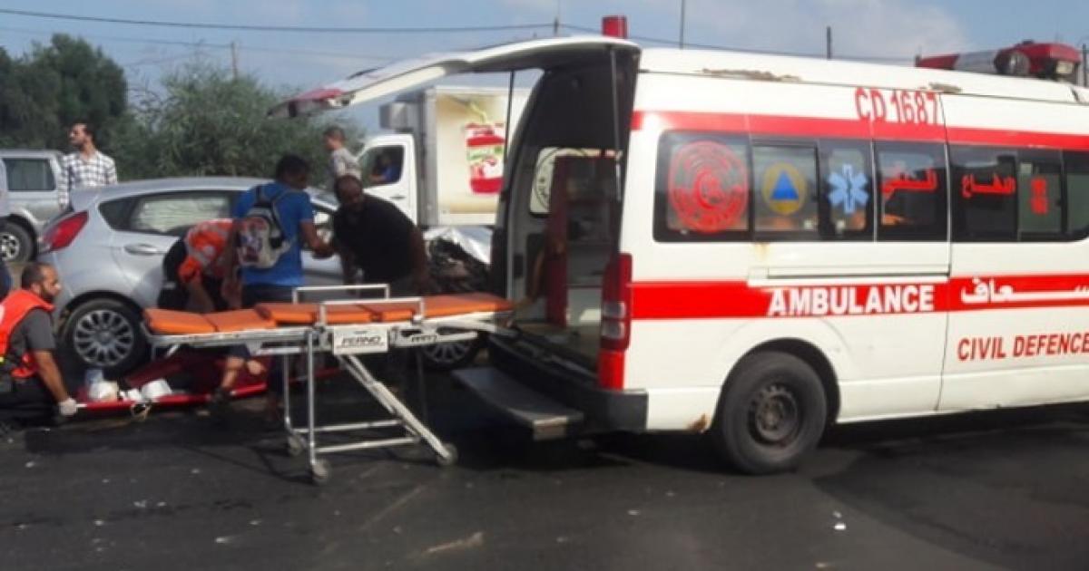 الخليل: مصرع طفلين شقيقين وإصابة والدهما بحادث سير ذاتي