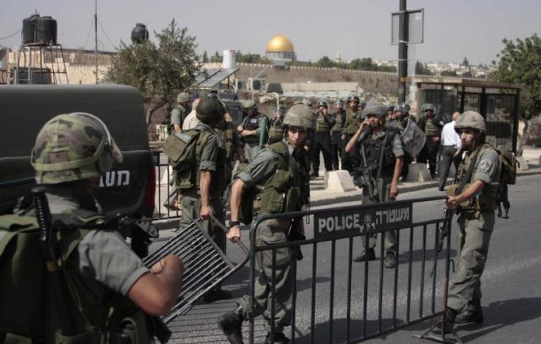 القدس: الاحتلال يعتقل شابا من بلدة أبو ديس