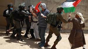القدس: إصابة 14 مواطنا بينهم طفل خلال مواجهات مع الاحتلال في الشيخ جراح